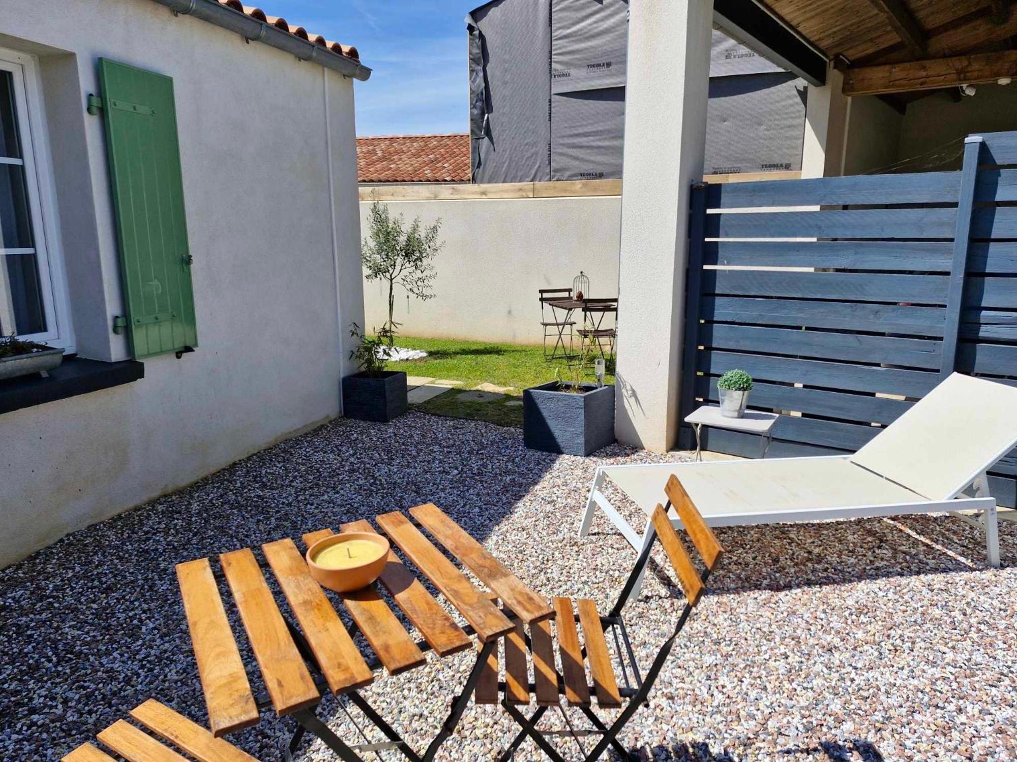 Studio Saint-Ouen-d'Aunis Luaran gambar